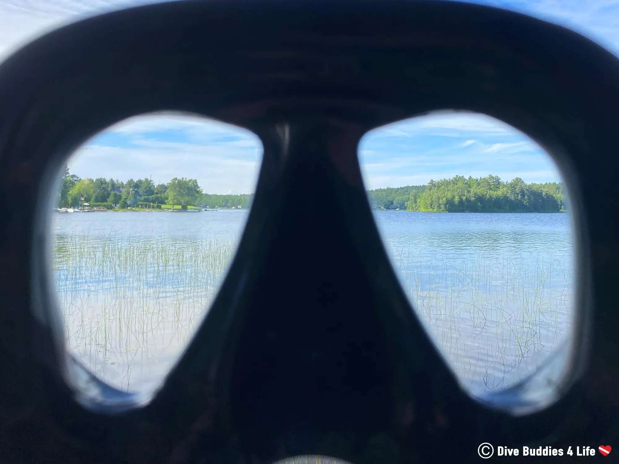 Looking through a Tidal Sport Dive Mask at the Water